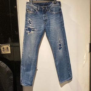 Diesel men’s distressed straight leg jeans 30x30 length.